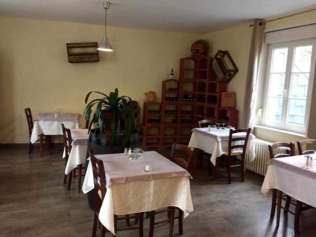 Les Boucles De Meuse Hotel 3 Etoiles Monthermé المظهر الخارجي الصورة